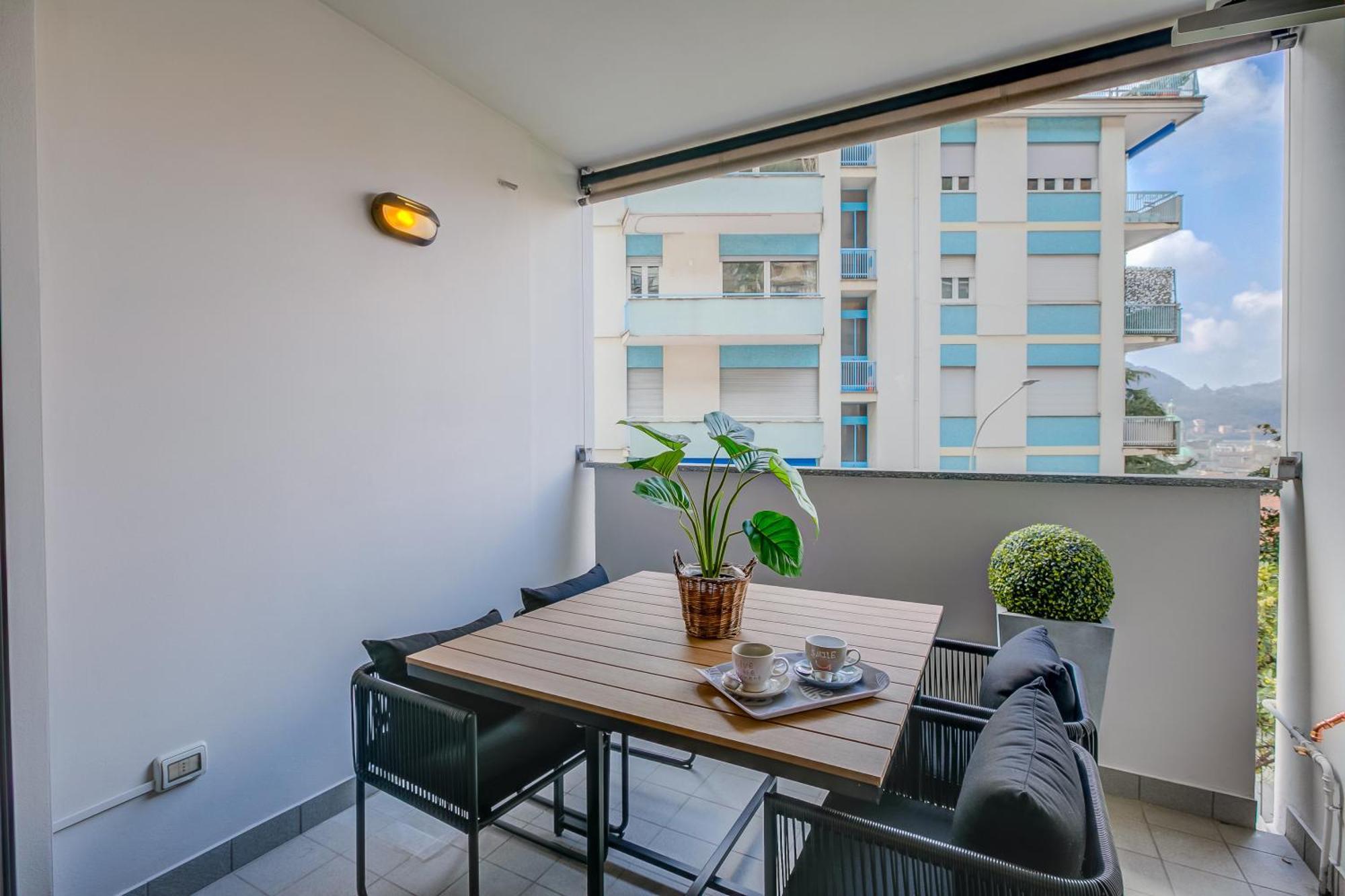 Emma'S Apartment - Cathedral View コモ エクステリア 写真